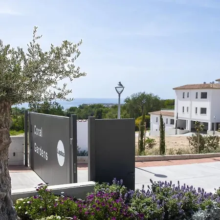 Coral Bay Garden Apartament *