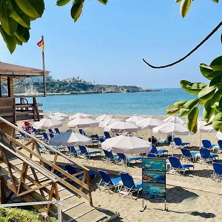 Coral Bay Garden Apartment Peyia