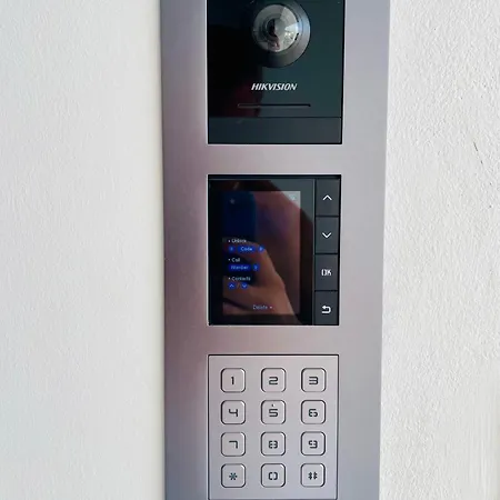 Coral Bay Garden Apartament *