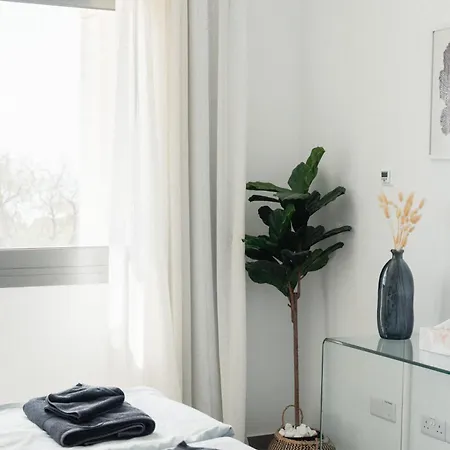 Coral Bay Garden Apartment Peyia