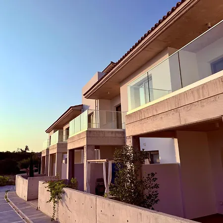 Apartment Coral Bay Garden